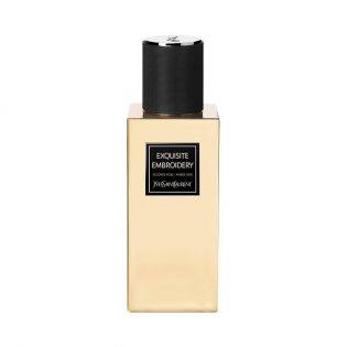 Hieno kirjonta – Le Vestiaire des Parfums