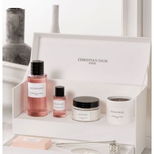 Oud Ispahan ylellinen rituaalisetti