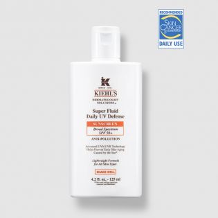 Super Fluid UV Defense päivittäinen aurinkovoide SPF 50+