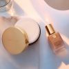 Advanced Night Cleansing Balm -puhdistusaine, jossa on runsaasti rasvaa sisältävää öljyä