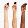 SYNCHRO SKIN RADIANT LIFTING -meikkivoide SPF 30