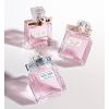 Mukautettava Miss Dior -kukkiva kukkakimppu